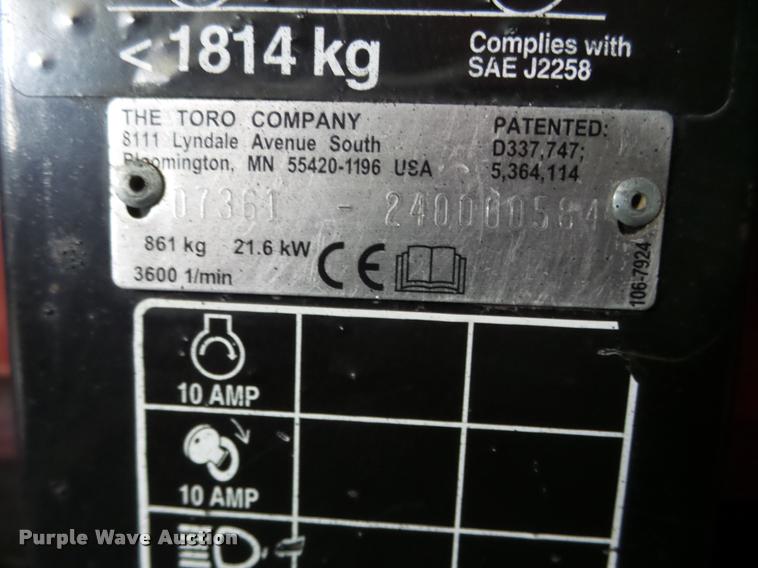 image for item J8958 2004 Toro 3200 utility vehicle