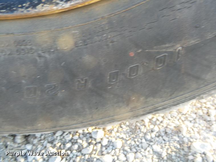 image for item K1108 1994 GMC TopKick C7000 wrecker truck