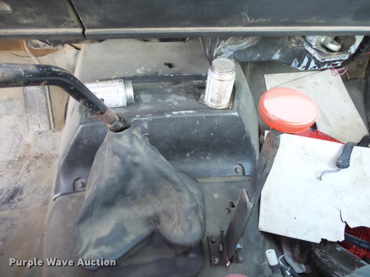 image for item K1108 1994 GMC TopKick C7000 wrecker truck