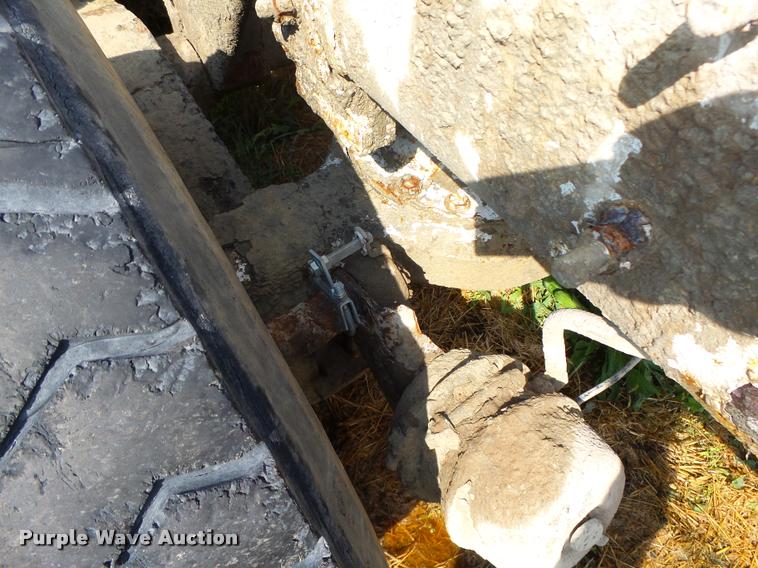 image for item K1482 2000 Mack RD688S truck cab and chassis