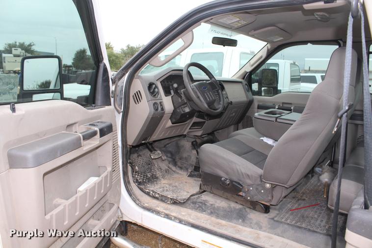 image for item K1948 2010 Ford F550 Super Duty XL SuperCab truck cab and chassis