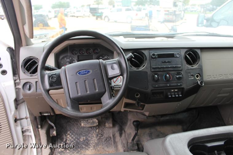 image for item K1948 2010 Ford F550 Super Duty XL SuperCab truck cab and chassis