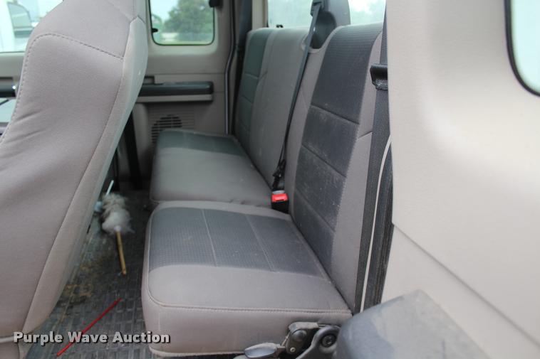 image for item K1948 2010 Ford F550 Super Duty XL SuperCab truck cab and chassis