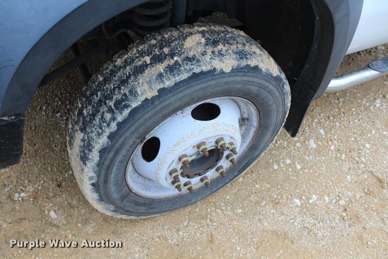 image for item K1948 2010 Ford F550 Super Duty XL SuperCab truck cab and chassis