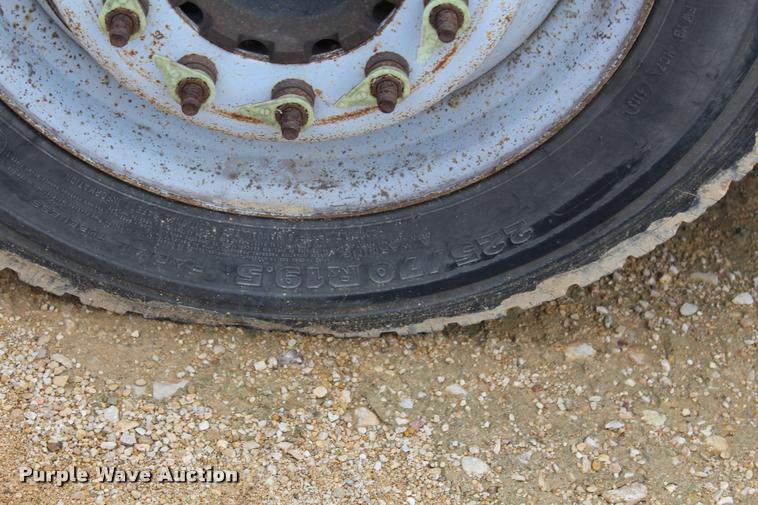 image for item K1948 2010 Ford F550 Super Duty XL SuperCab truck cab and chassis