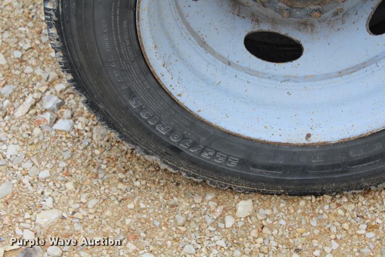 image for item K1948 2010 Ford F550 Super Duty XL SuperCab truck cab and chassis