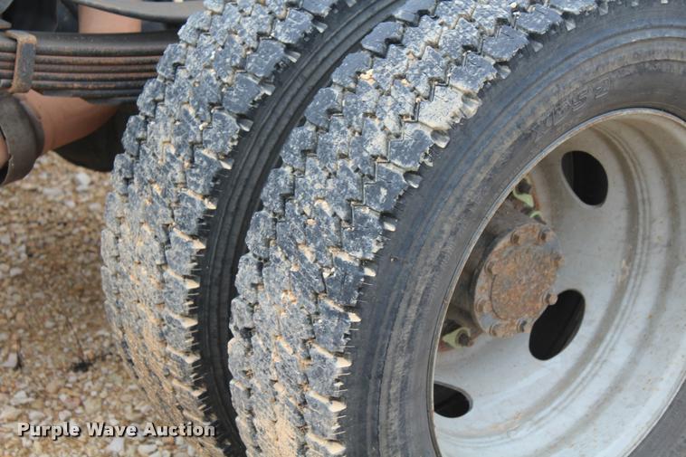 image for item K1948 2010 Ford F550 Super Duty XL SuperCab truck cab and chassis