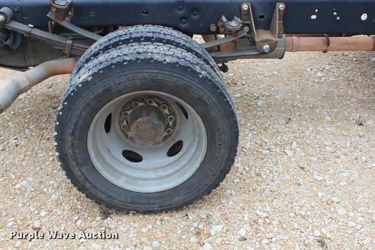 image for item K1948 2010 Ford F550 Super Duty XL SuperCab truck cab and chassis