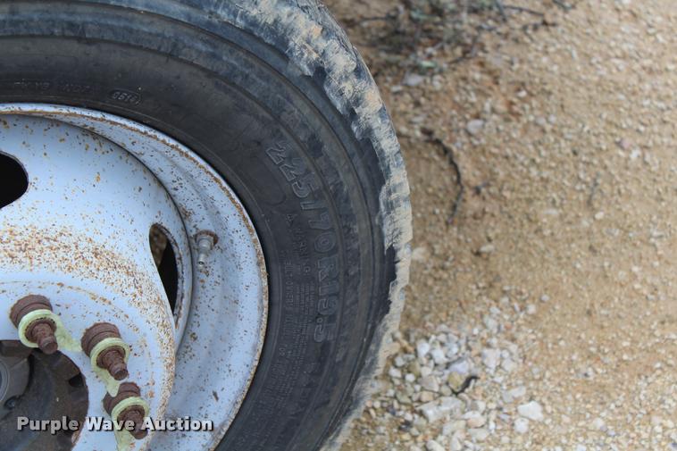 image for item K1948 2010 Ford F550 Super Duty XL SuperCab truck cab and chassis