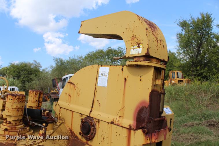 image for item K1959 Vermeer 1250 wood chipper