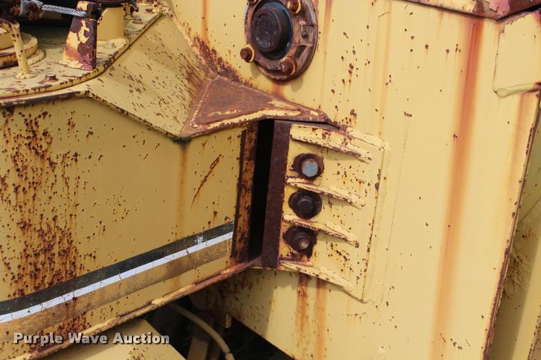 image for item K1959 Vermeer 1250 wood chipper