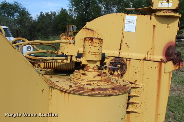 image for item K1959 Vermeer 1250 wood chipper