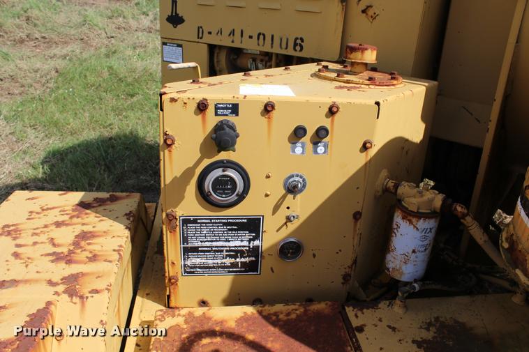 image for item K1959 Vermeer 1250 wood chipper