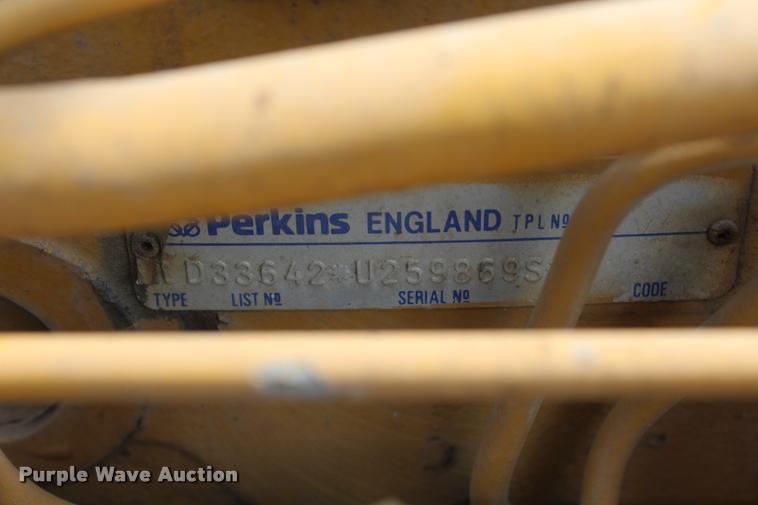 image for item K1959 Vermeer 1250 wood chipper