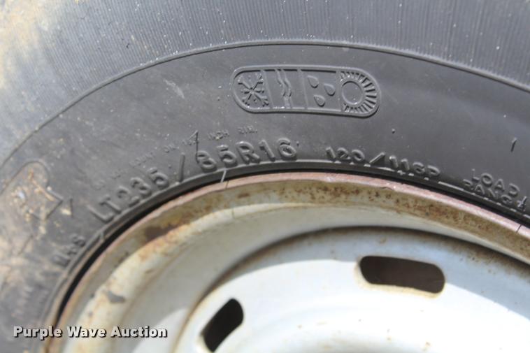 image for item K1959 Vermeer 1250 wood chipper