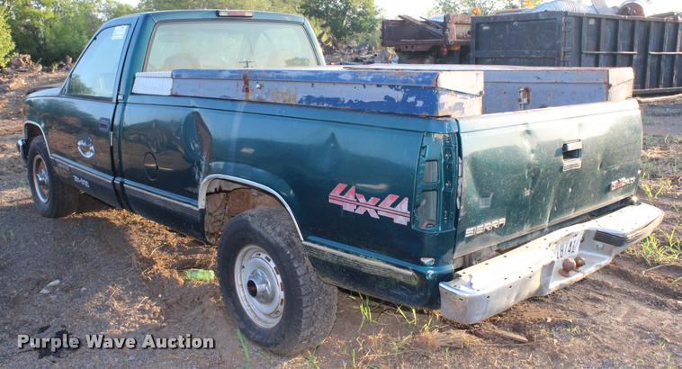 image for item K1973 1996 GMC Sierra 1500 pickup truck
