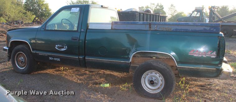 image for item K1973 1996 GMC Sierra 1500 pickup truck