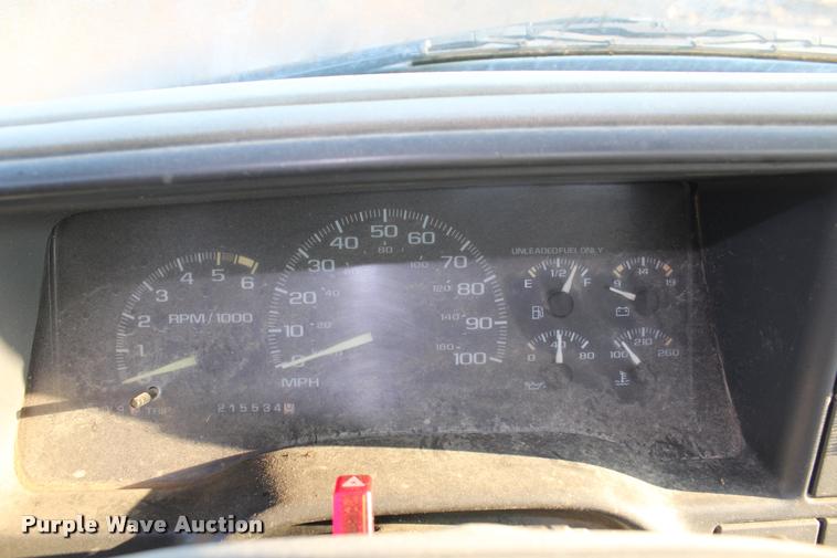 image for item K1973 1996 GMC Sierra 1500 pickup truck