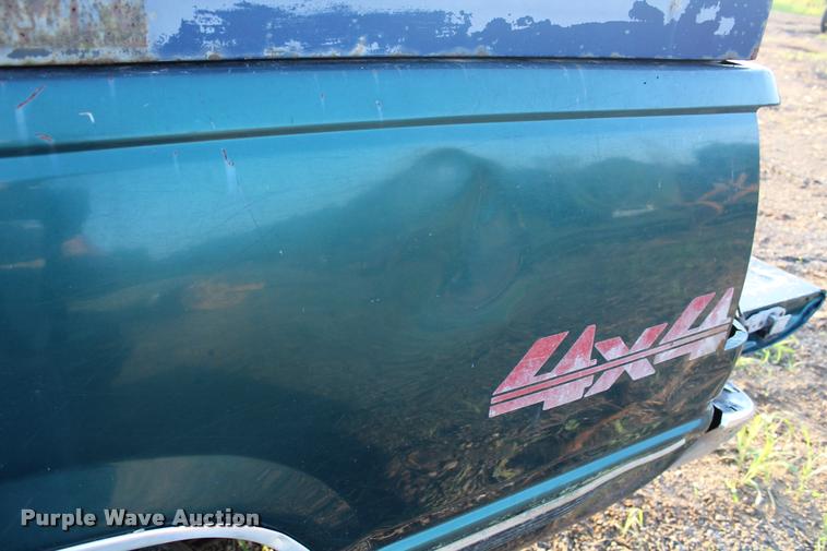 image for item K1973 1996 GMC Sierra 1500 pickup truck