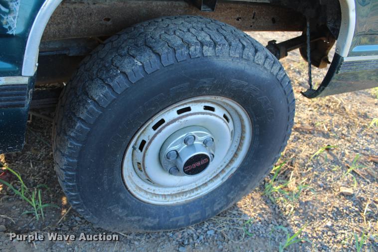 image for item K1973 1996 GMC Sierra 1500 pickup truck