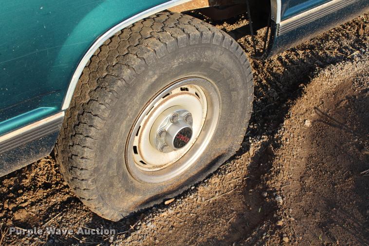 image for item K1973 1996 GMC Sierra 1500 pickup truck