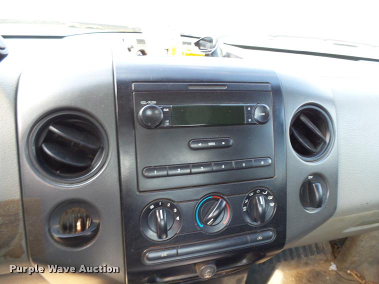 image for item K3019 2006 Ford F150 pickup truck