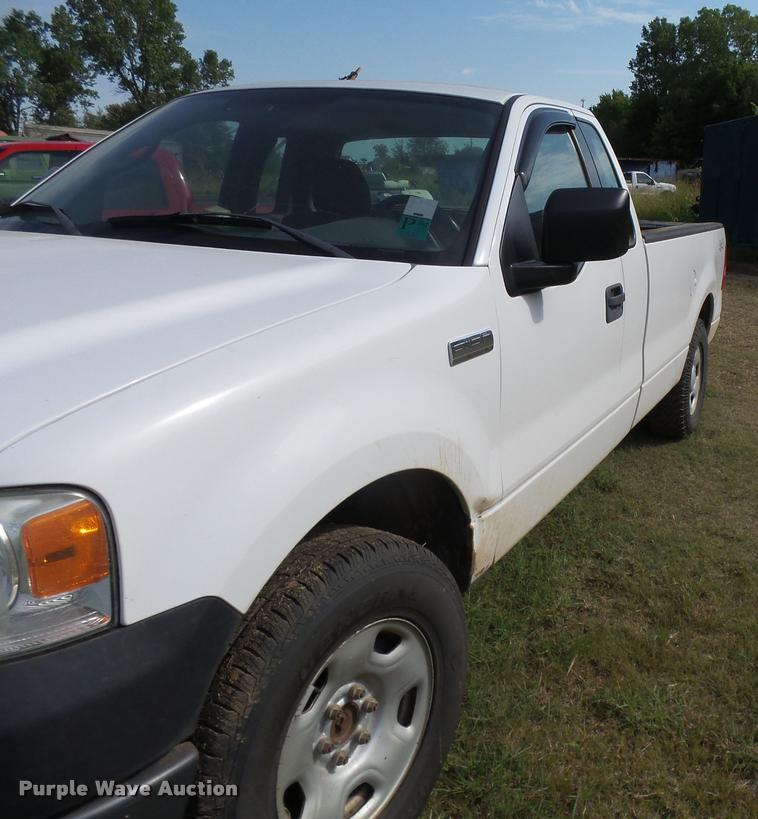 image for item K3019 2006 Ford F150 pickup truck