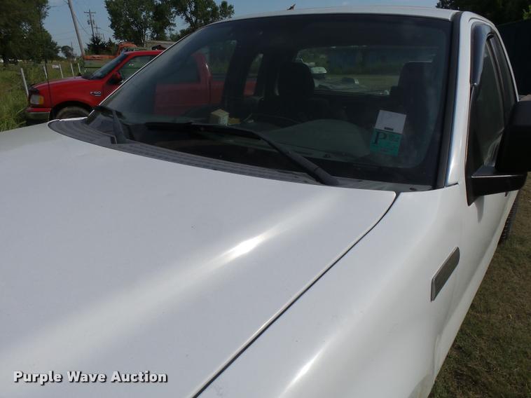 image for item K3019 2006 Ford F150 pickup truck