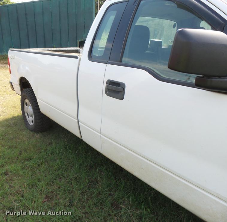 image for item K3019 2006 Ford F150 pickup truck