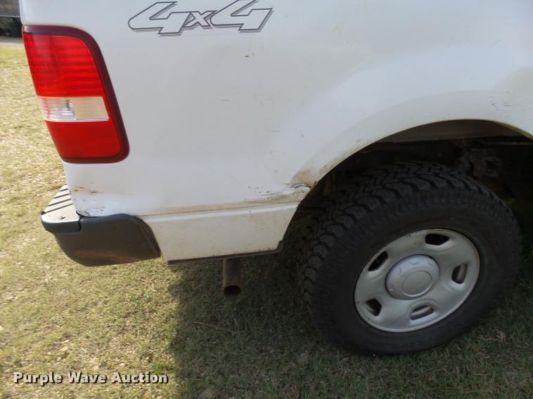 image for item K3019 2006 Ford F150 pickup truck