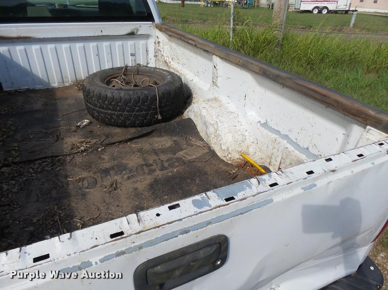 image for item K3019 2006 Ford F150 pickup truck