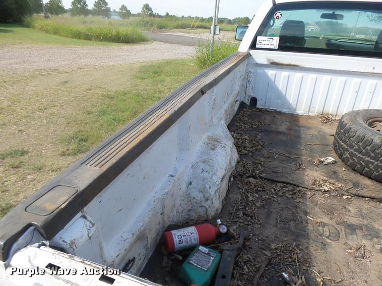 image for item K3019 2006 Ford F150 pickup truck