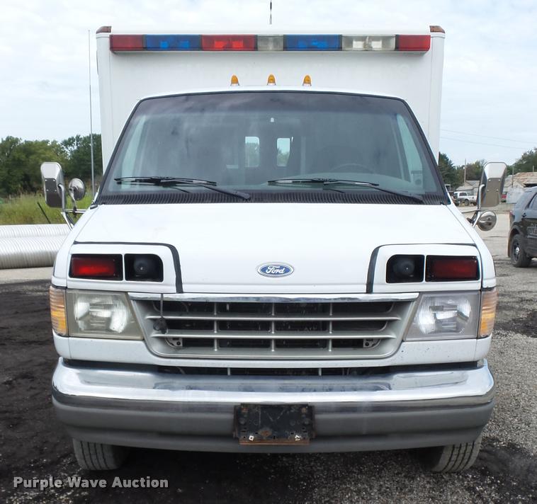 image for item K3044 1993 Ford Econoline E350 Wheeled Coach ambulance