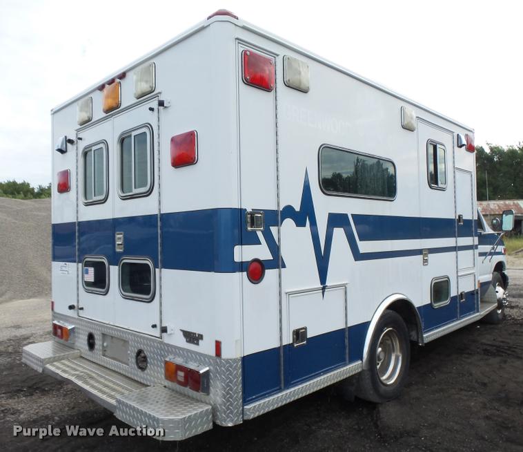 image for item K3044 1993 Ford Econoline E350 Wheeled Coach ambulance
