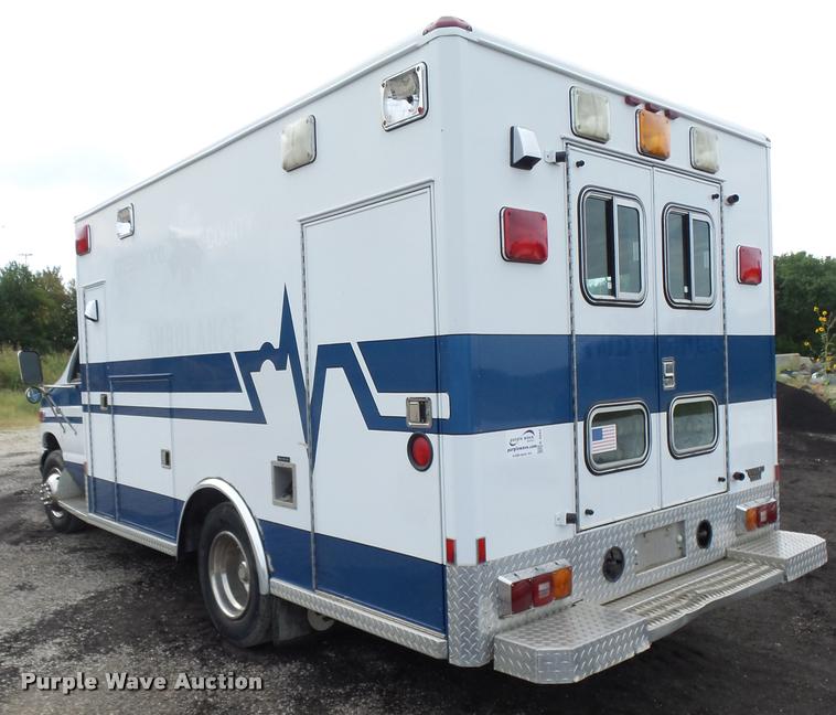 image for item K3044 1993 Ford Econoline E350 Wheeled Coach ambulance
