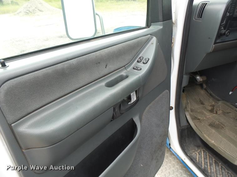 image for item K3044 1993 Ford Econoline E350 Wheeled Coach ambulance