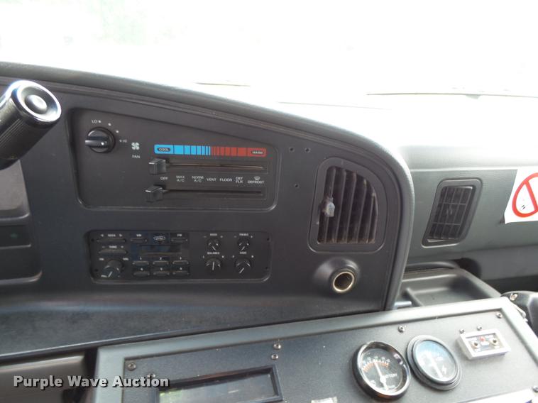image for item K3044 1993 Ford Econoline E350 Wheeled Coach ambulance