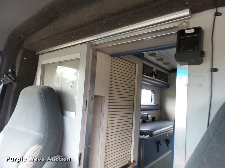 image for item K3044 1993 Ford Econoline E350 Wheeled Coach ambulance