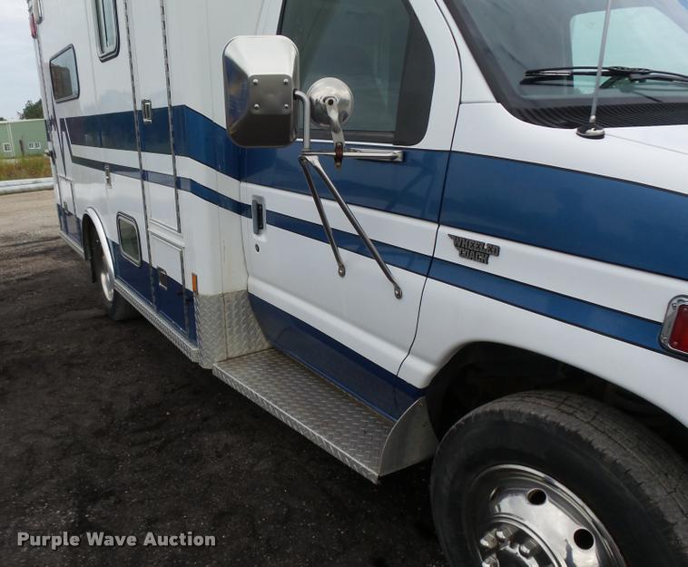 image for item K3044 1993 Ford Econoline E350 Wheeled Coach ambulance