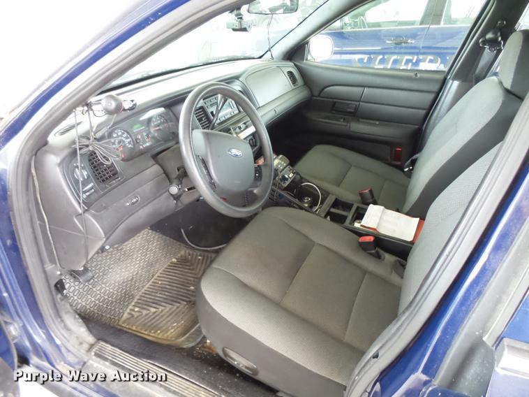 image for item K3045 2009 Ford Crown Victoria Police Interceptor