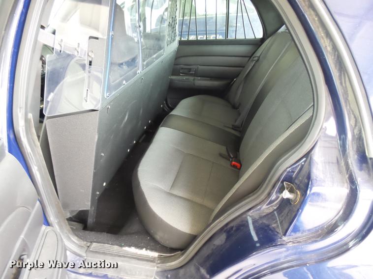 image for item K3045 2009 Ford Crown Victoria Police Interceptor