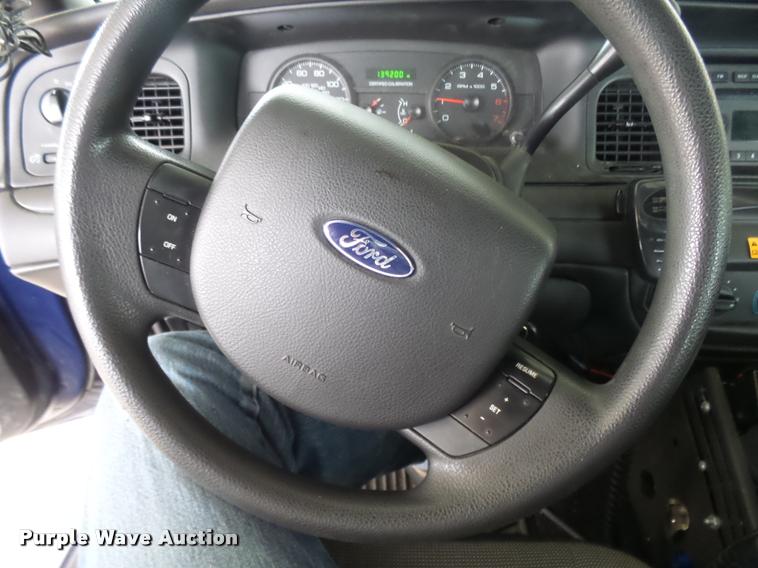 image for item K3045 2009 Ford Crown Victoria Police Interceptor