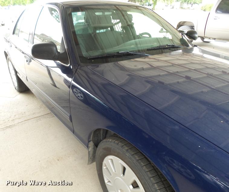 image for item K3045 2009 Ford Crown Victoria Police Interceptor