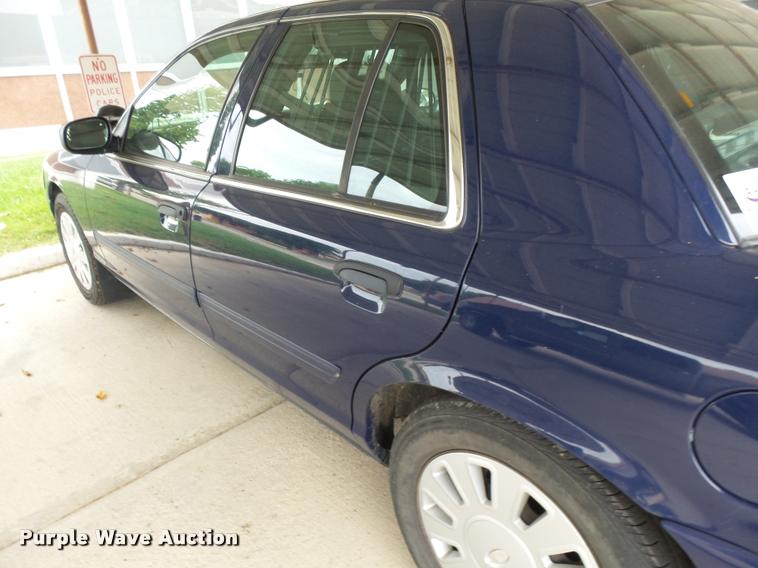 image for item K3045 2009 Ford Crown Victoria Police Interceptor