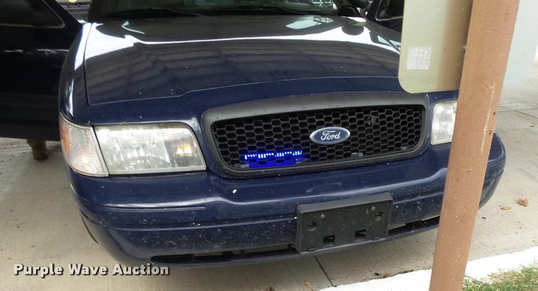 image for item K3045 2009 Ford Crown Victoria Police Interceptor