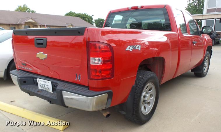 image for item K3049 2008 Chevrolet Silverado 1500 Ext. Cab pickup truck