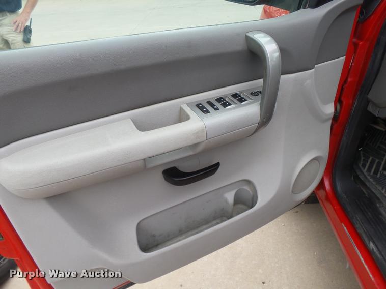 image for item K3049 2008 Chevrolet Silverado 1500 Ext. Cab pickup truck