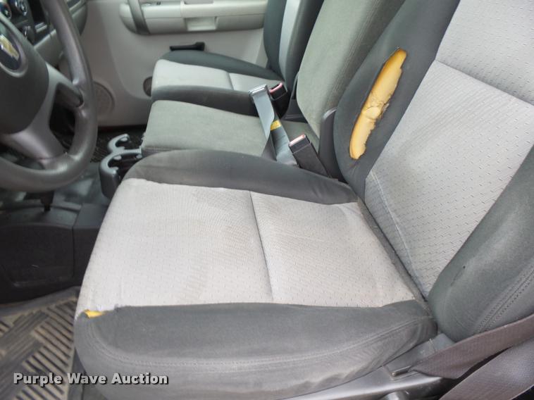 image for item K3049 2008 Chevrolet Silverado 1500 Ext. Cab pickup truck