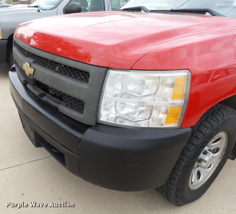 image for item K3049 2008 Chevrolet Silverado 1500 Ext. Cab pickup truck