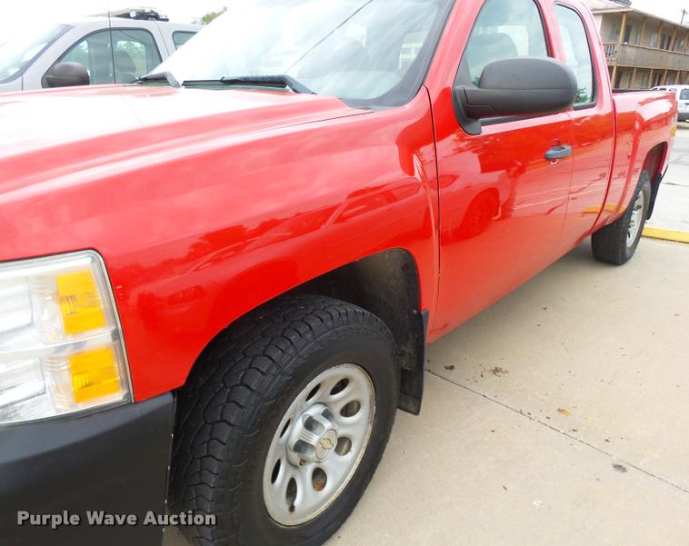 image for item K3049 2008 Chevrolet Silverado 1500 Ext. Cab pickup truck